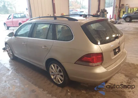 2013 Volkswagen Jetta Sportwagen 2.0L Tdi z USA, uszkodzony, nr VIN 3VWPL7AJ9DM660205